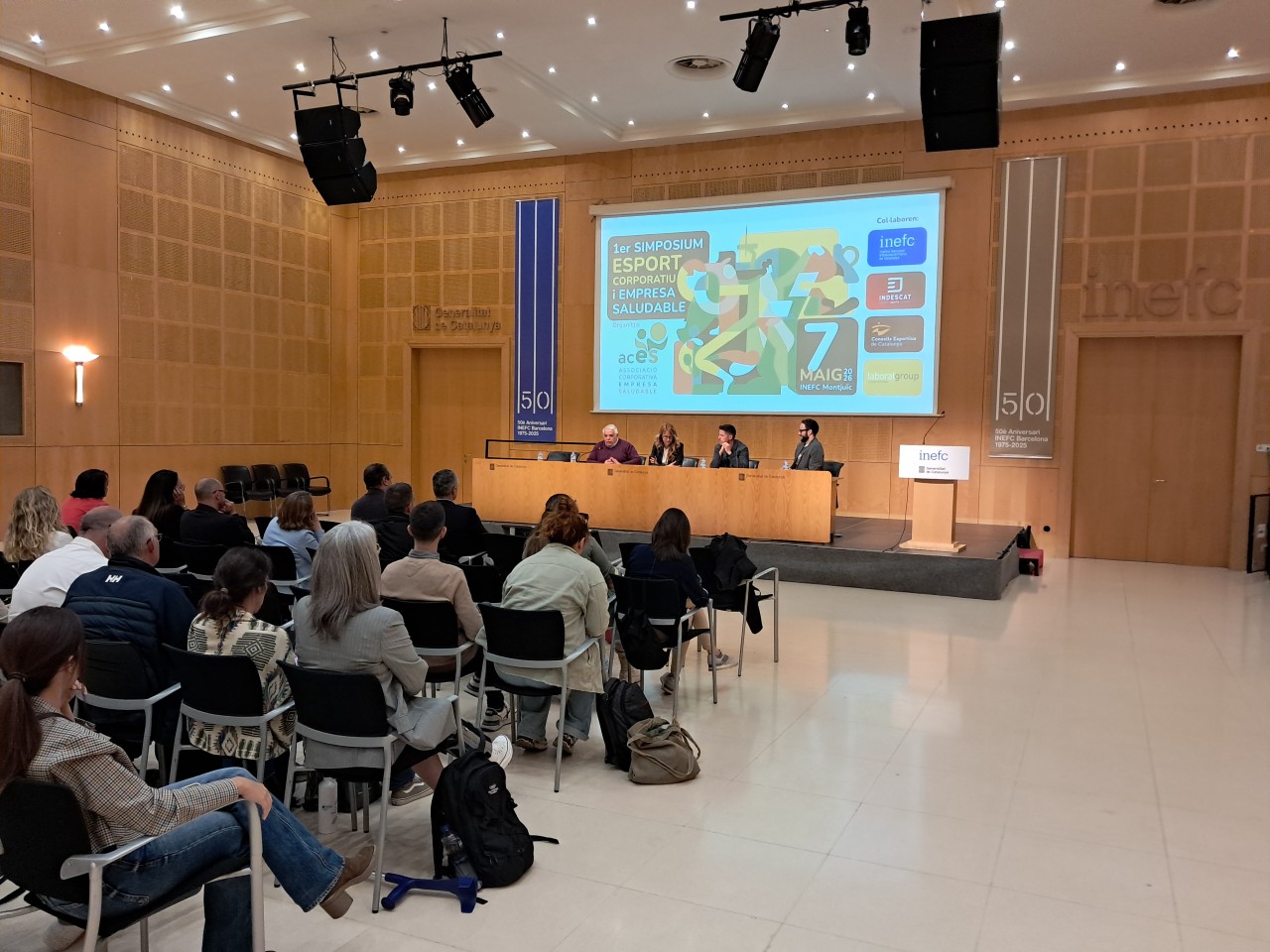 SIMPOSIUM_122641